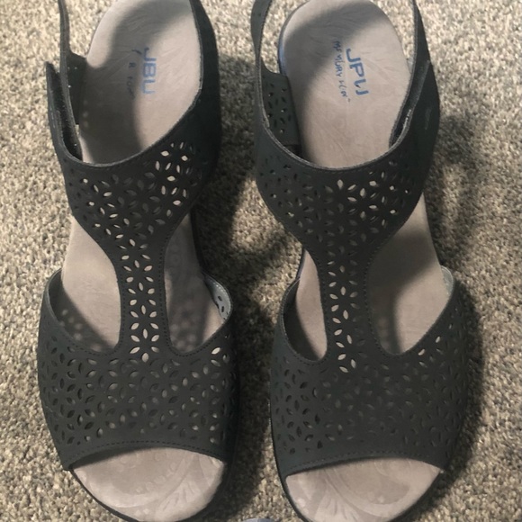 Black Jambu Chloe- Practically new! - Picture 8 of 9